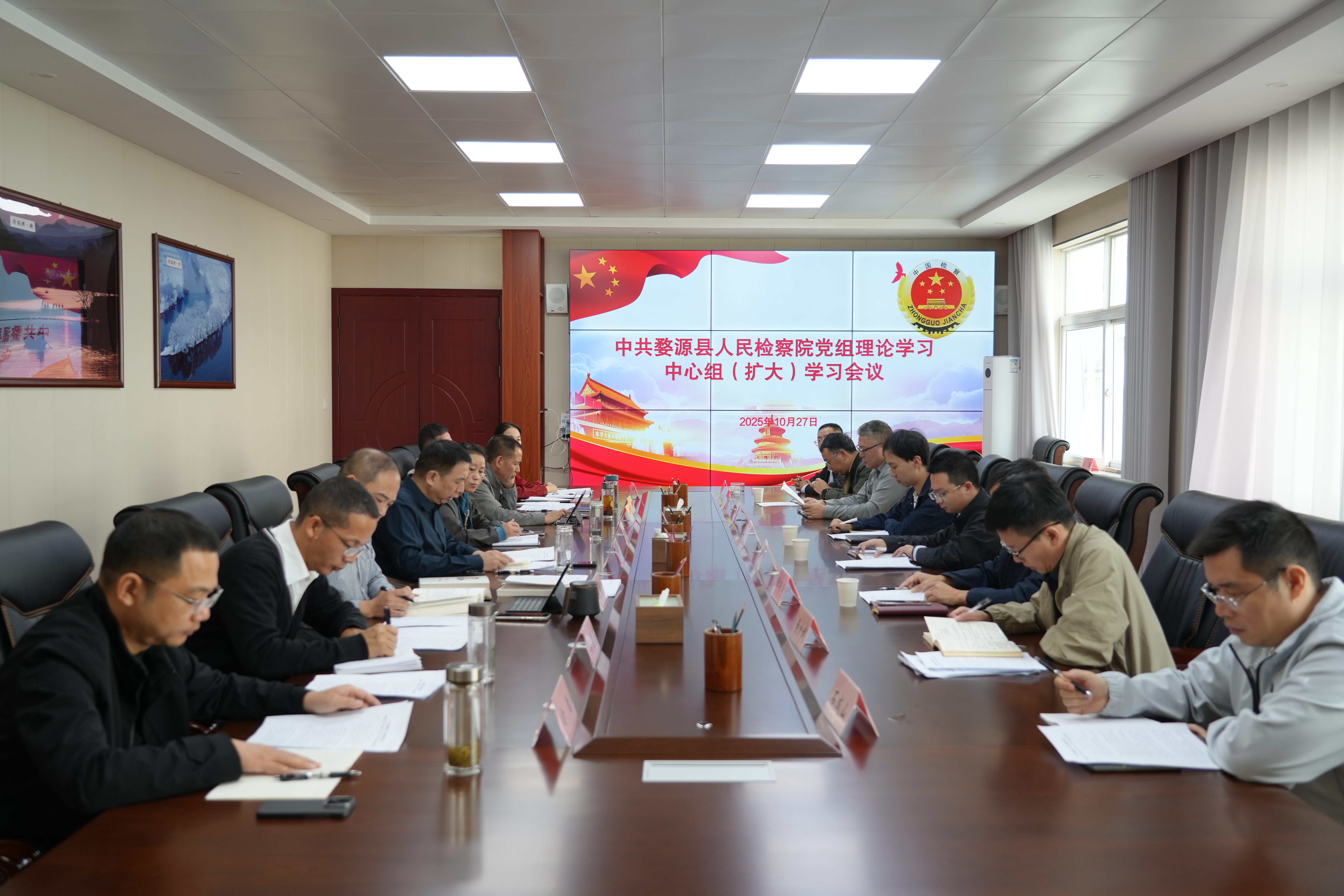 婺源检察携手残联开展无障碍环境体验监督活动